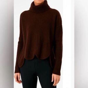 Chloe Kristyn Burgundy Cashmere Wool Turtleneck Sweater. Size M